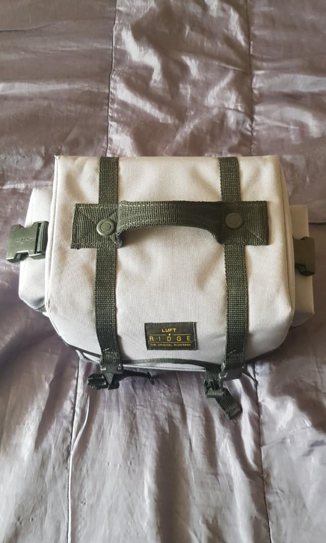 Camera Bag (Category: Camera Bags & Carriers) located in Mandaluyong City. Submitted by paocastee (Listing ID 190495192, Image 3). Description: No Strap Form still intact.