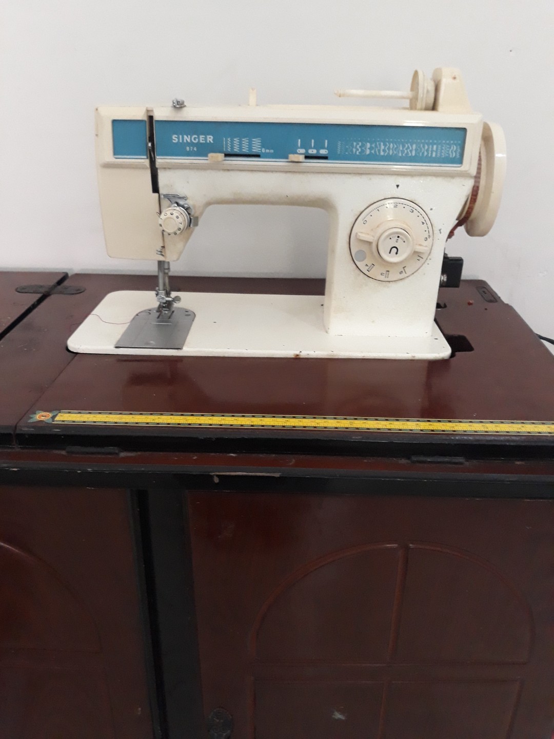 Dijual Murah Mesin Jahit Plus Meja Singer 974 Desain Kerajinan Tangan Lainnya Di Carousell