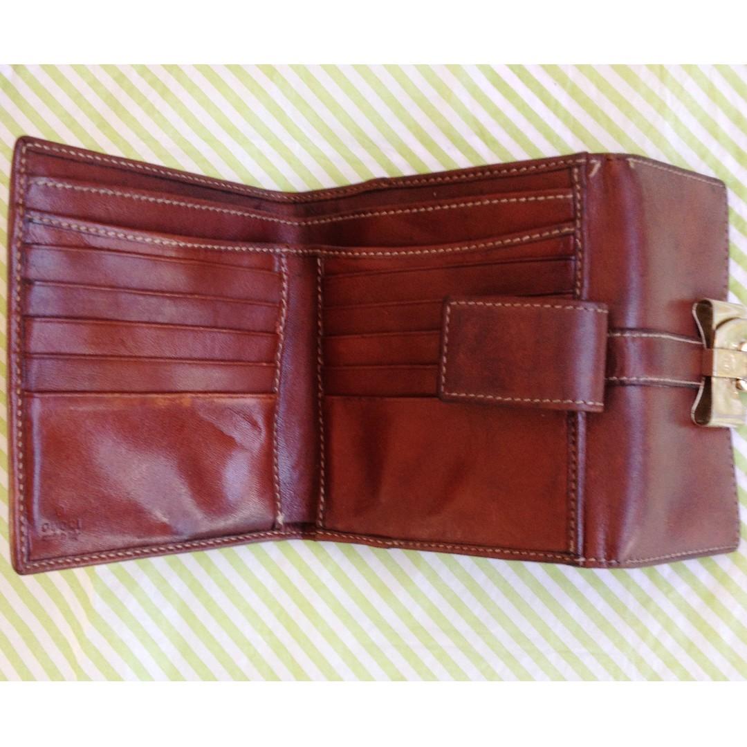 GUCCI VINTAGE RARE RIBBON logo, Luxury, Bags & Wallets on Carousell