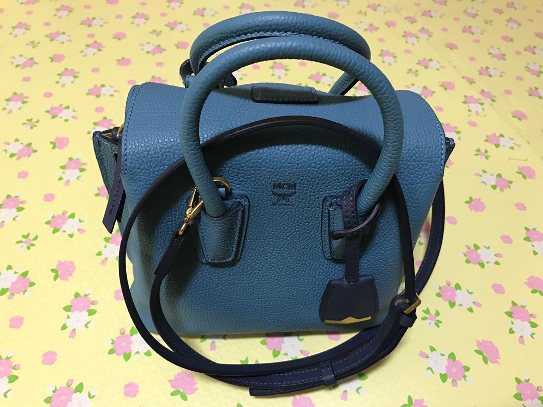 milla tote in grained leather