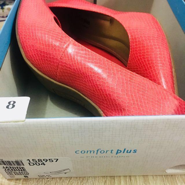PAYLESS Janine Pointy Toe Heels/CORAL 