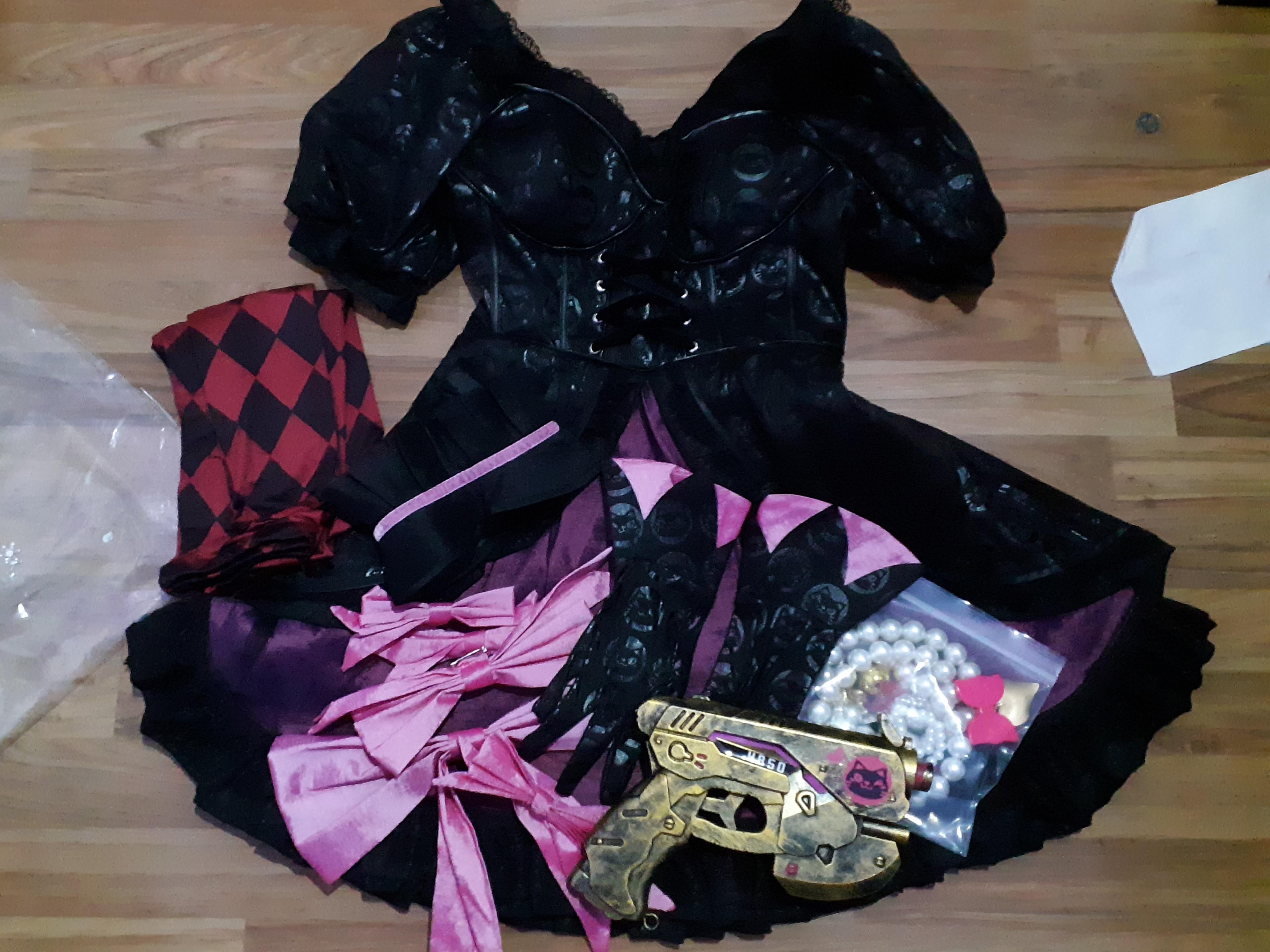 URGENT CLEARANCE DVA Black Cat Cosplay Costume and Gun Hobbies