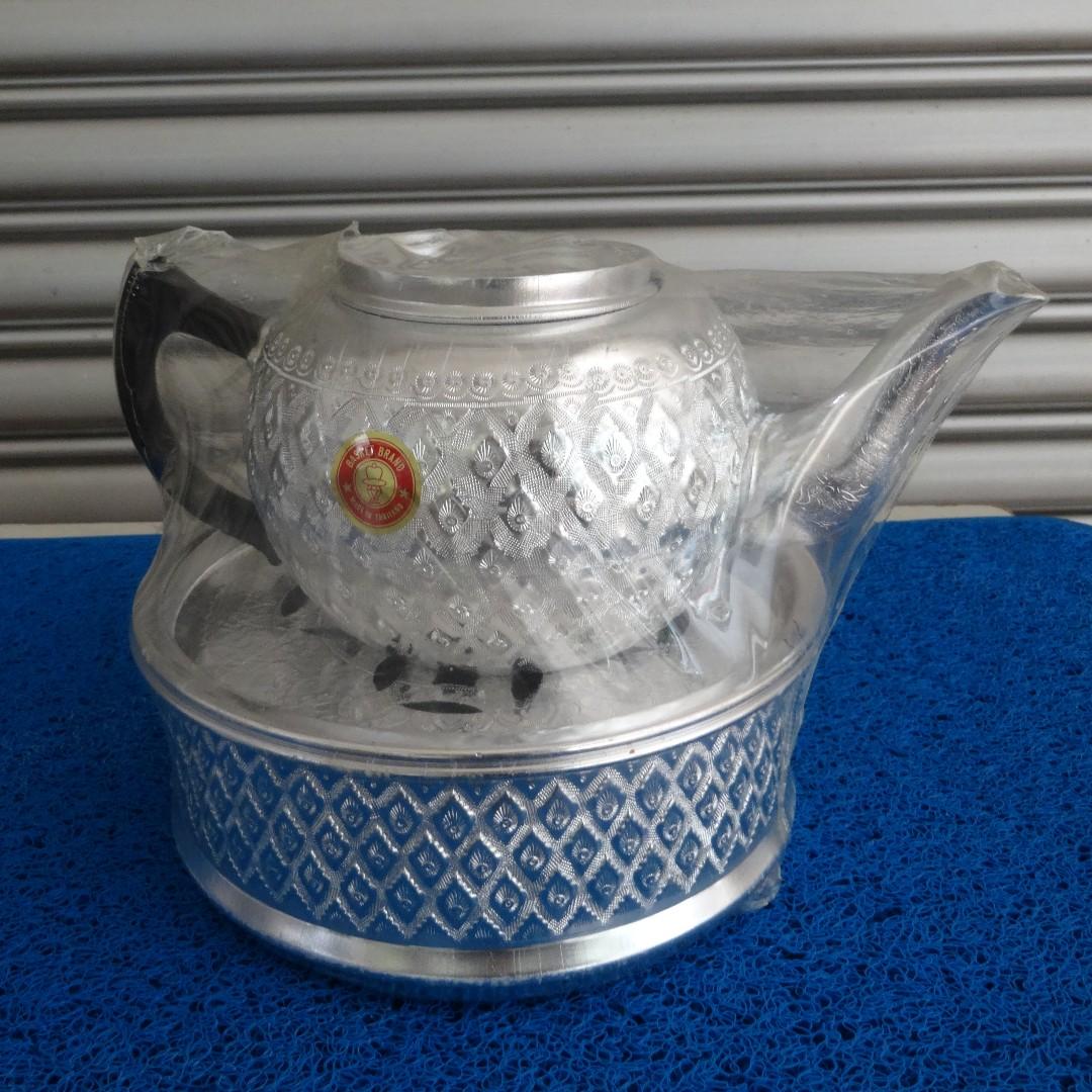 Vintage Aluminum Hand Wash Teapot with Base AHT860, Furniture & Home