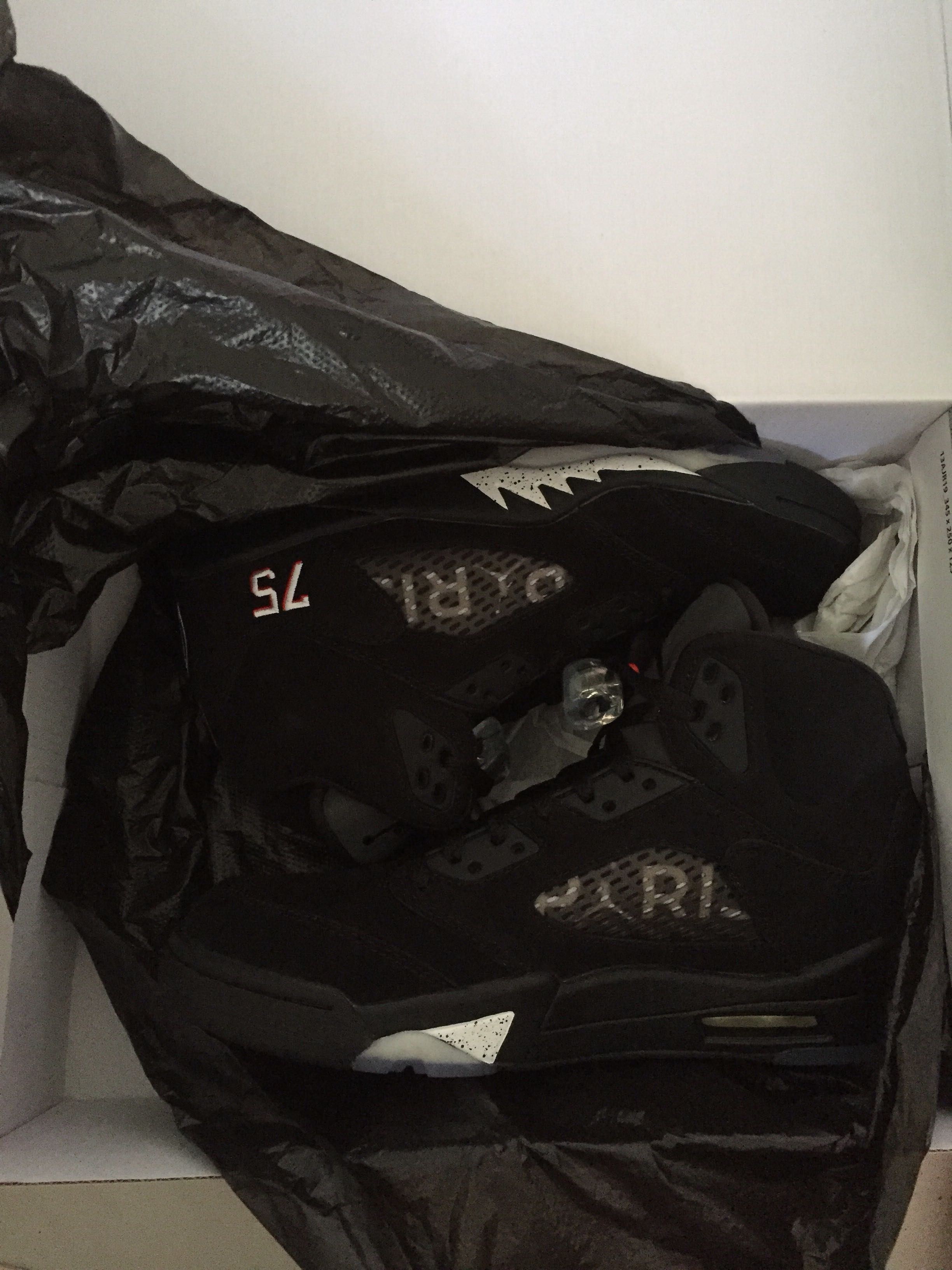 Wts Jordan X Paris Saint Germain Air Jordan 5 Retro Men S Fashion Footwear Sneakers On Carousell