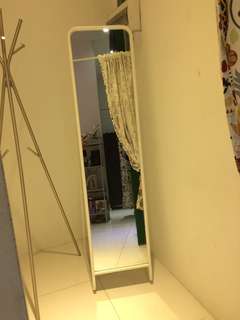 (Category: ) located in . Submitted by shoedlight (Listing ID 190597042, Image 1). Description: .