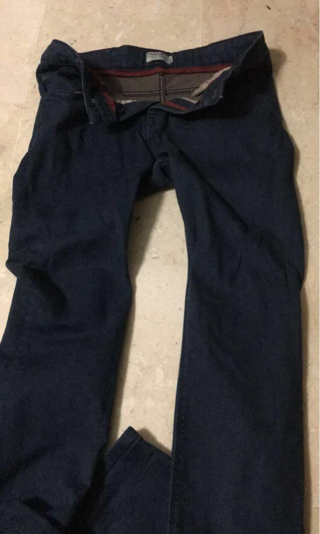 *CLEARING* JEANS (Category: Jeans) located in Singapore. Submitted by johnnfb (Listing ID 190552182, Image 4). Description: 1. H&M grey jeans size 31 $12 2. Pull&bear jeans size 30 $12 3. Blue jeans from Thailand size 30 $8 Condition: 8/10 Meet up preferably hougang Tags: cotton on, h&m, Zara, uniqlo, a&f, holliser, superdry .