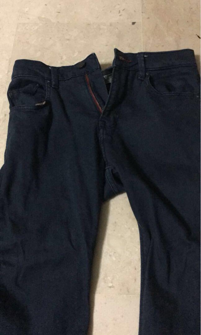 *CLEARING* JEANS (Category: Jeans) located in Singapore. Submitted by johnnfb (Listing ID 190552182, Image 5). Description: 1. H&M grey jeans size 31 $12 2. Pull&bear jeans size 30 $12 3. Blue jeans from Thailand size 30 $8 Condition: 8/10 Meet up preferably hougang Tags: cotton on, h&m, Zara, uniqlo, a&f, holliser, superdry .