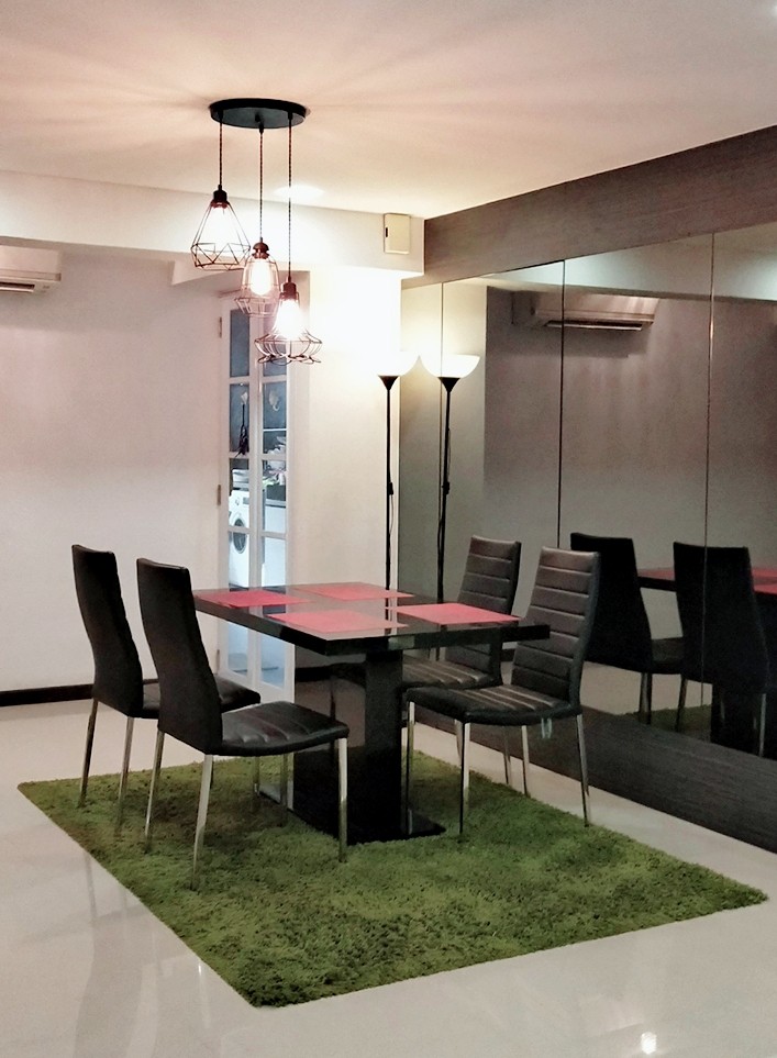 Designer Brand T Shape Piano Black Dining Table With 4 Chairs And
