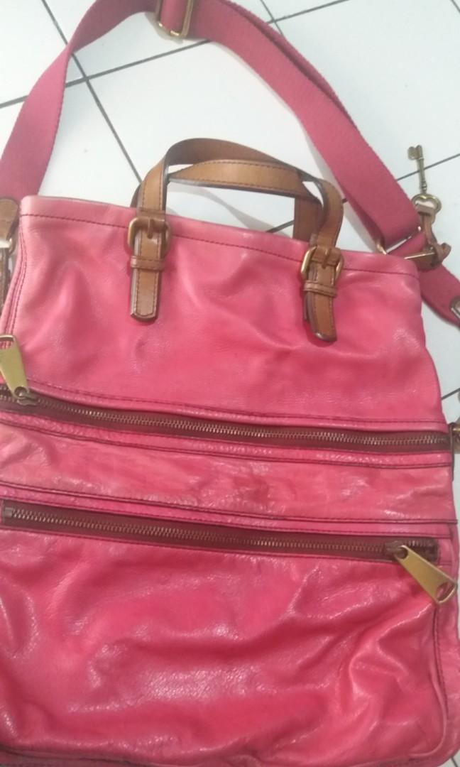 Fossils Leather bag (pink), Women's Fashion, Bags & Wallets, Purses