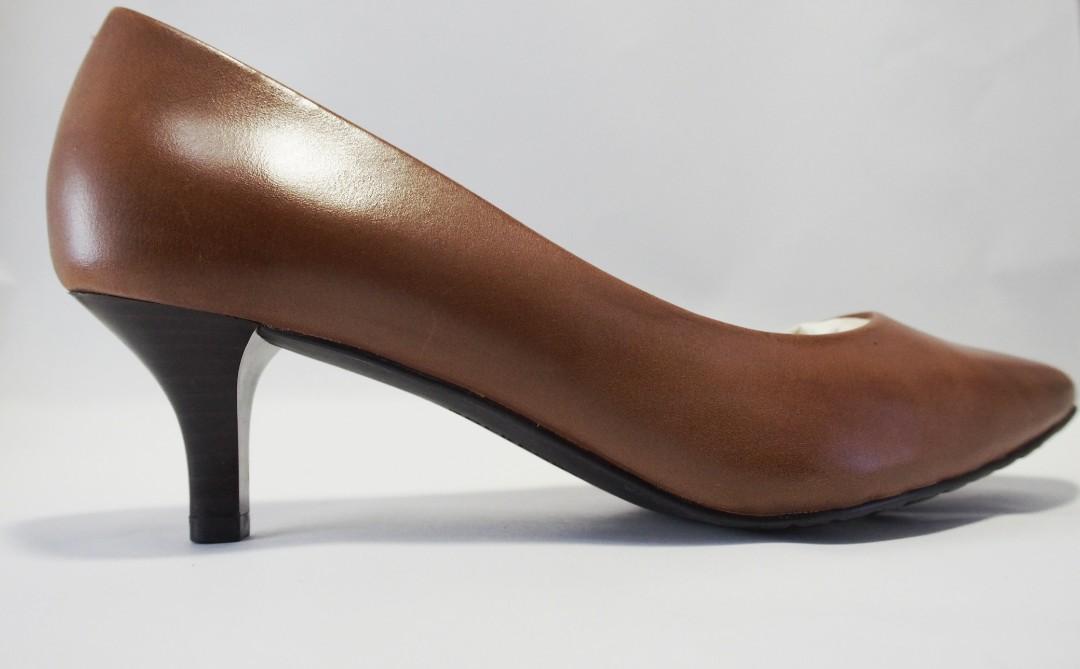 rockport kitten heels