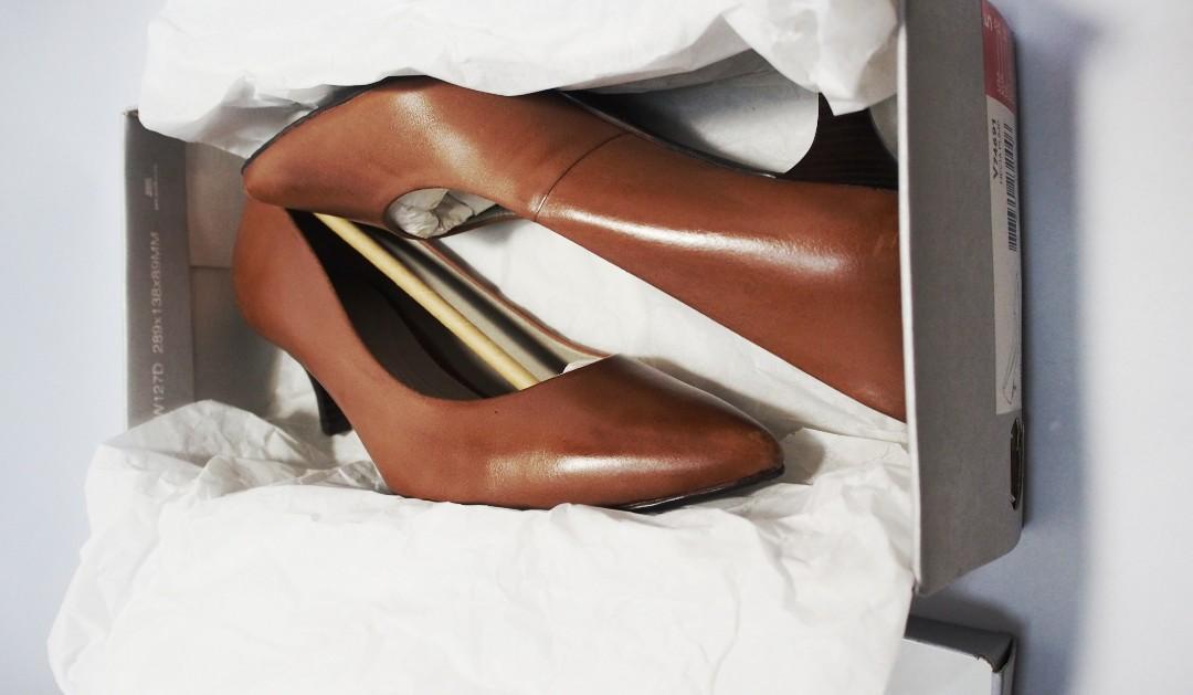 Genuine Rockport Tan Colour Kitten Heels Leather Pumps US 5W