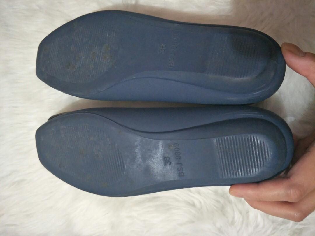 REPRICED Reva Jelly Flat Shoes Women s Fashion Footwear Flats Sandals on Carousell