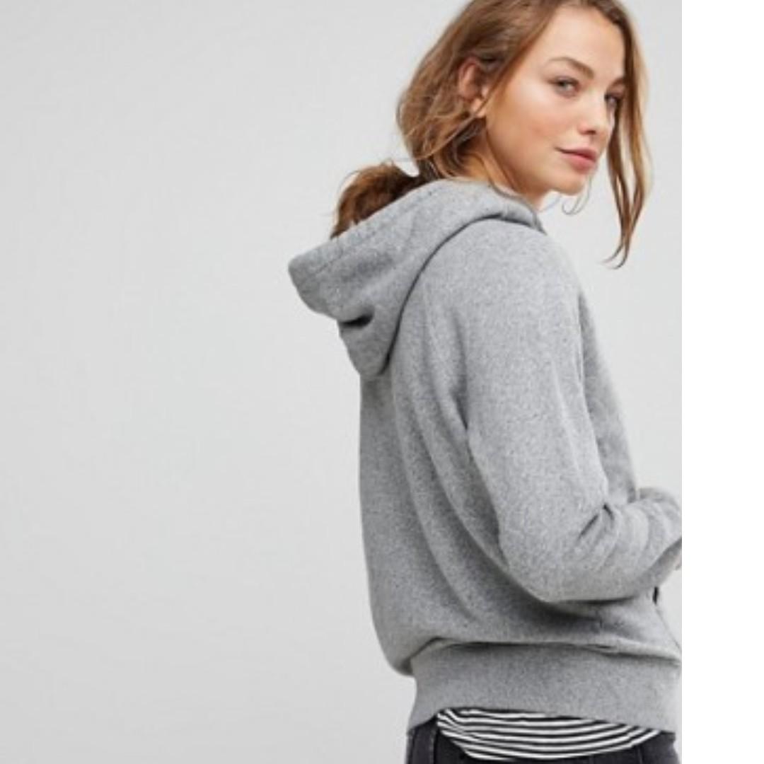 Levi's hoodie with sports hot sale vintage logo