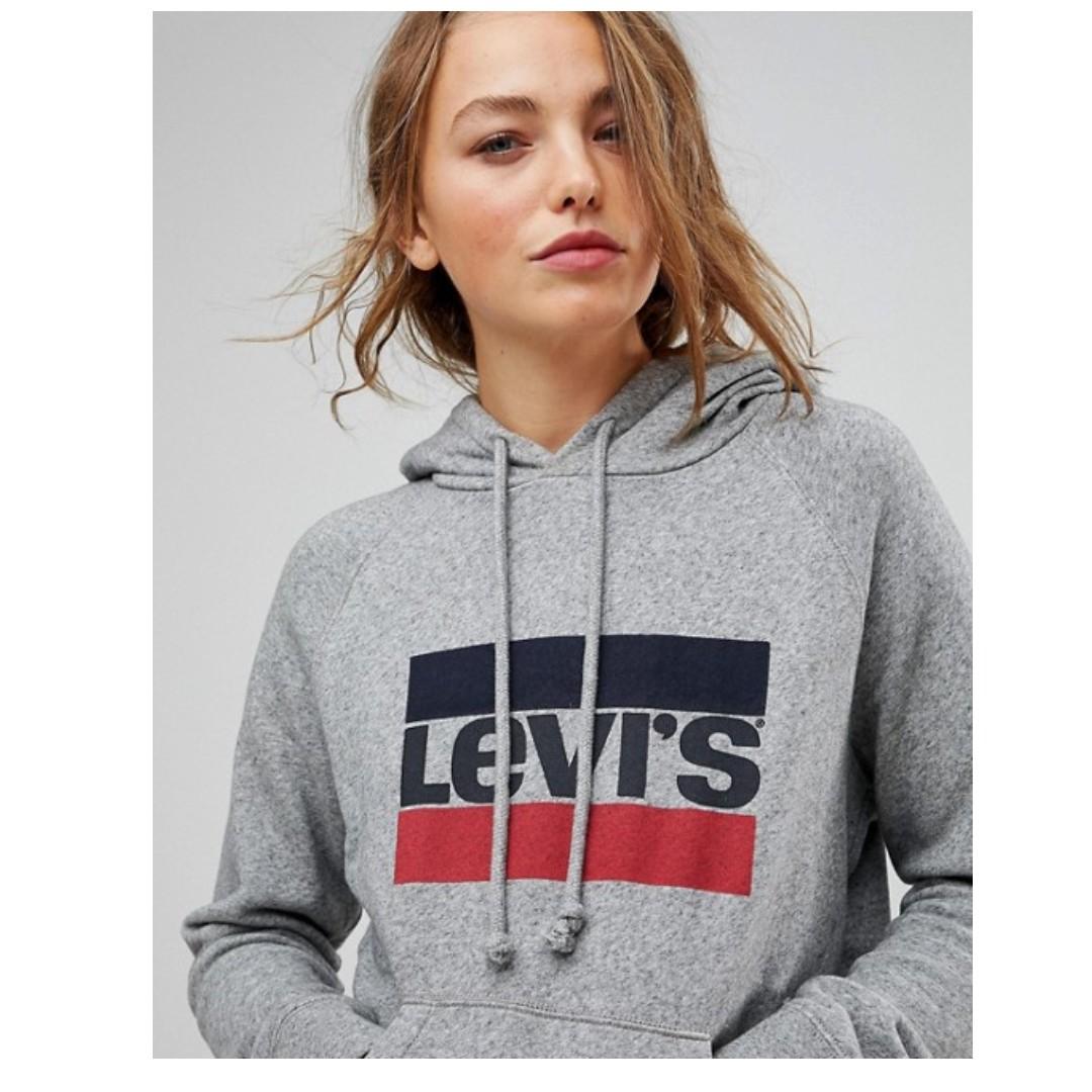 Levi's hoodie with sports hot sale vintage logo