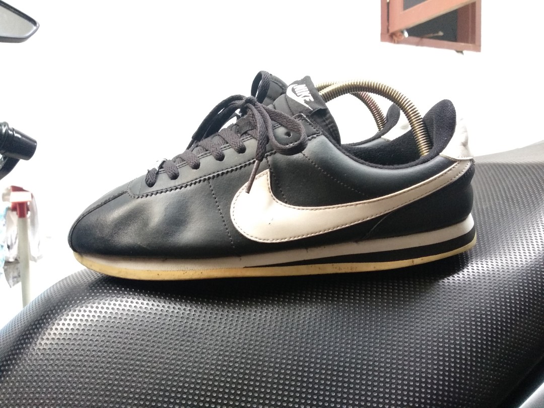 nike cortez classic black and white