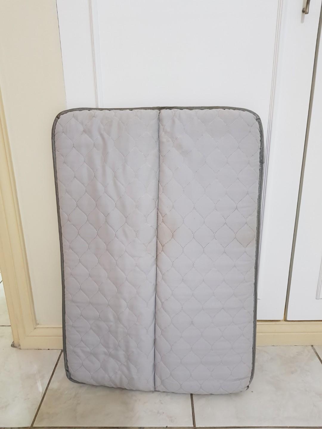 Nuna sena sale mini mattress