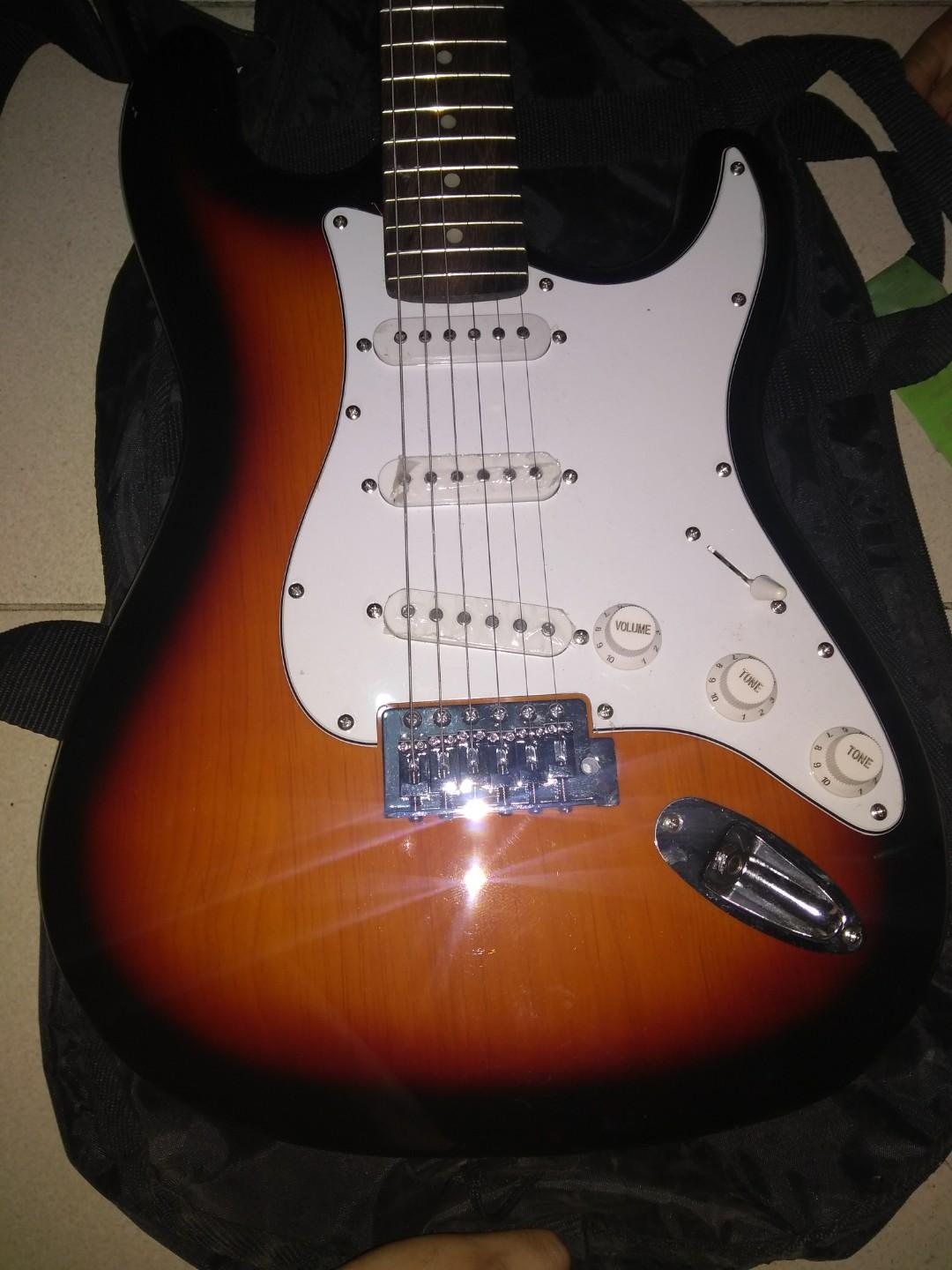 Selder store stratocaster price