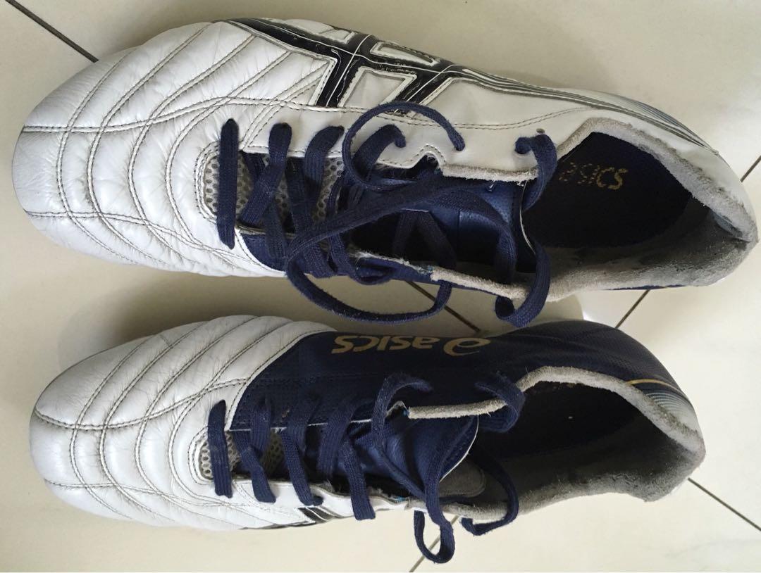 sepatu bola asics ds light