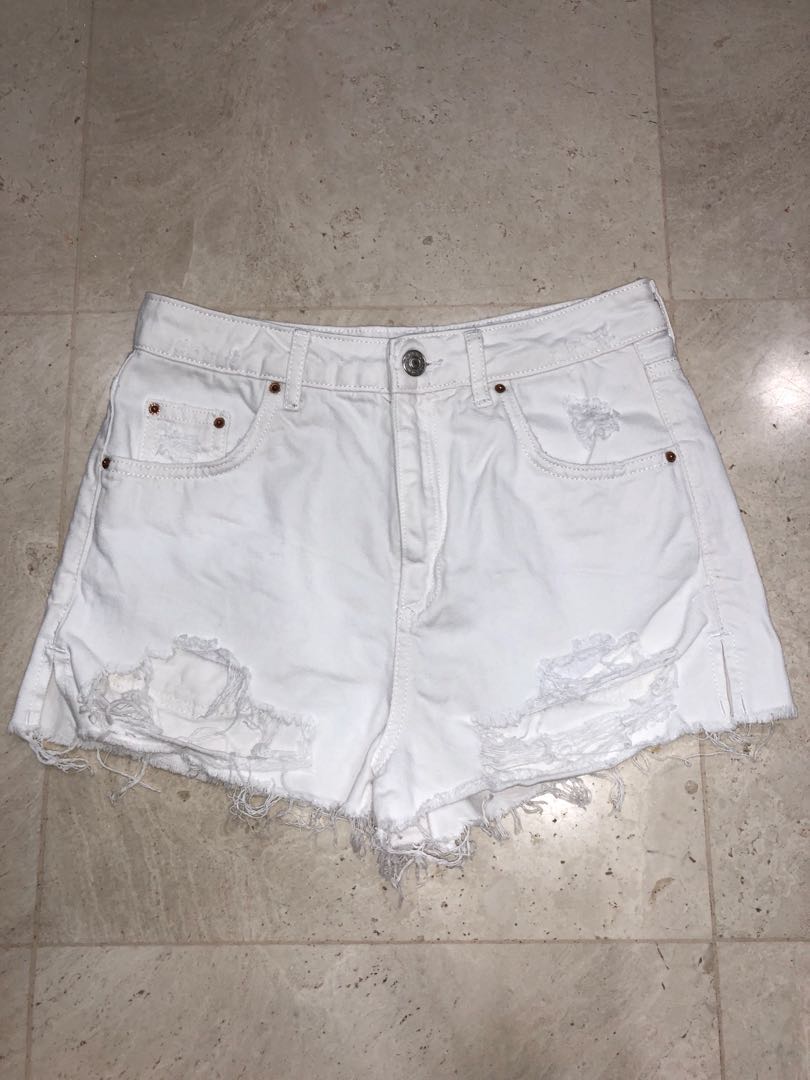 Topshop Moto White Mom Shorts Women s Fashion Bottoms Jeans Leggings on Carousell