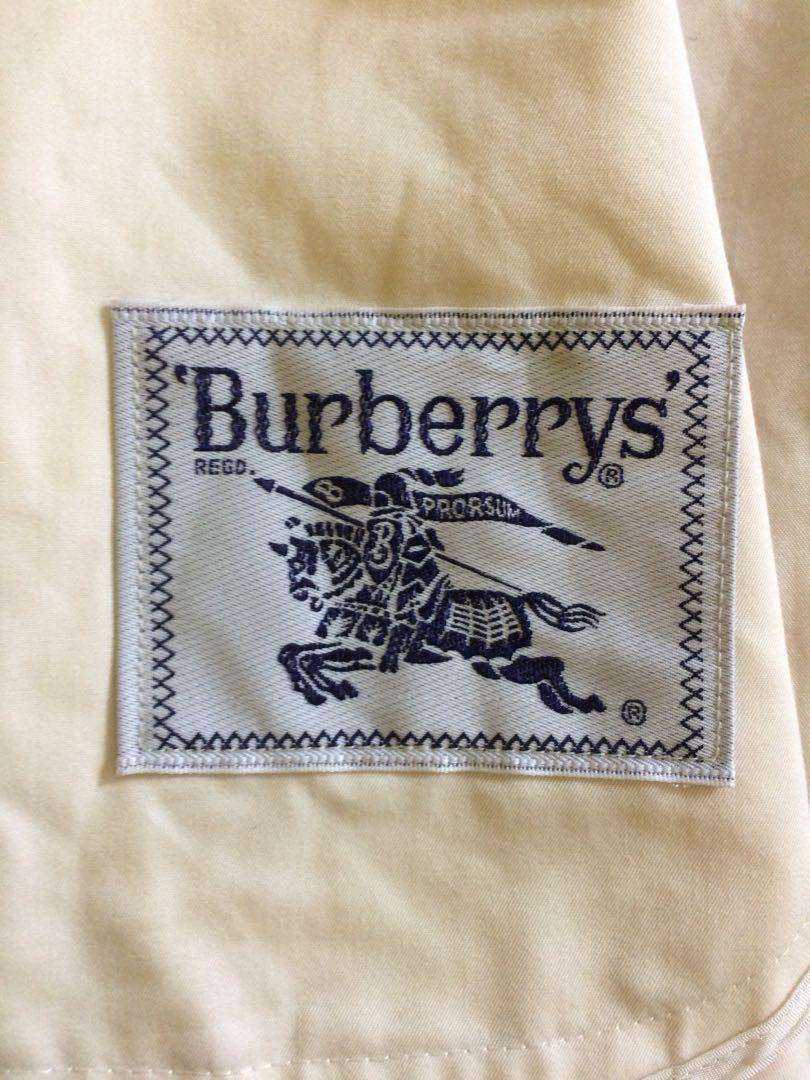 vintage burberrys coat beige C-TK83, Fesyen Wanita, Pakaian Wanita di  Carousell