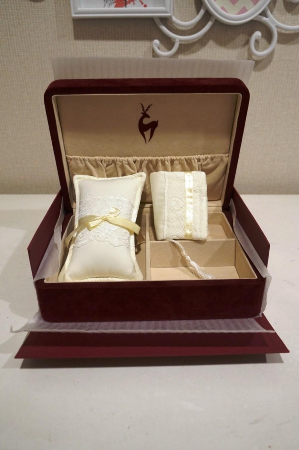 Wedding Ring Box Kotak Cincin Kawin Frank N Co Original Universal Barang Mewah Aksesoris Di Carousell