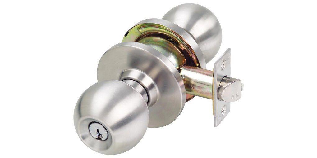 Yale Cylindrical Lockset Door Knob Lock Key Set Furniture Others