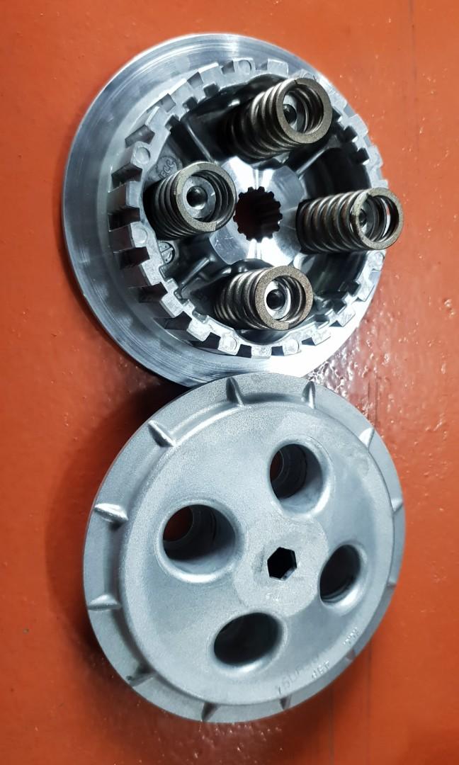 Yamaha sniper 150 clutch housing with racing spring., Motorcycles