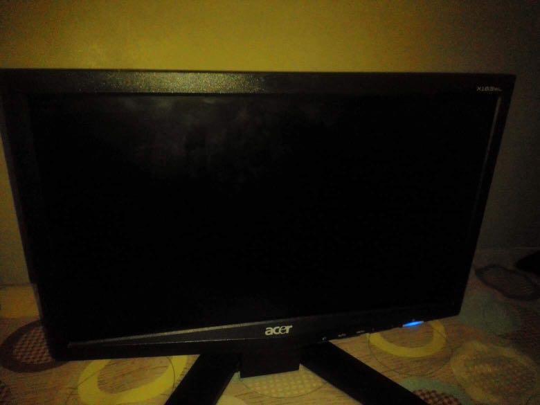 Acer X183h B 18 5 Inch Lcd Monitor With Power Cord And Vga Computers Tech Desktops On Carousell