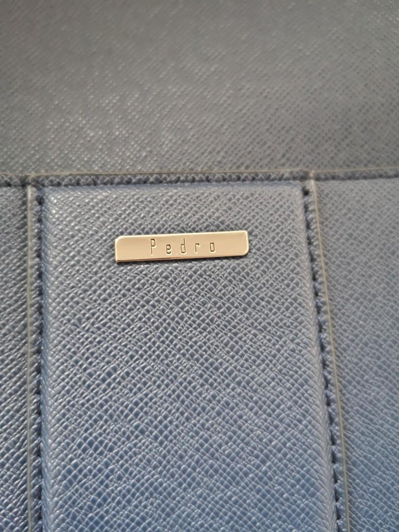 Brand new Authentic Pedro Navy Blue Sling Bag (Category: Wallets & Card Holders) located in Manila. Submitted by maltaaiko (Listing ID 190755245, Image 2). Description: Authentic Pedro Sling Bag With Tag Text me at 09158886678 for faster transaction.