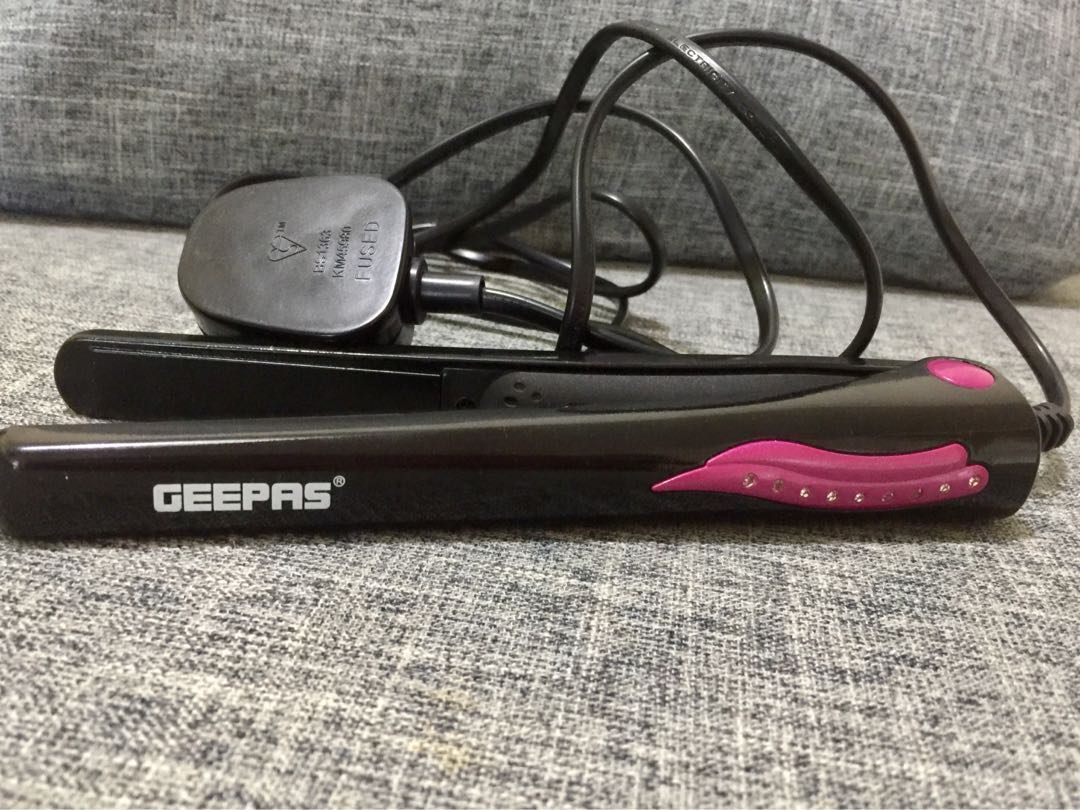 Geepas hotsell straightener price