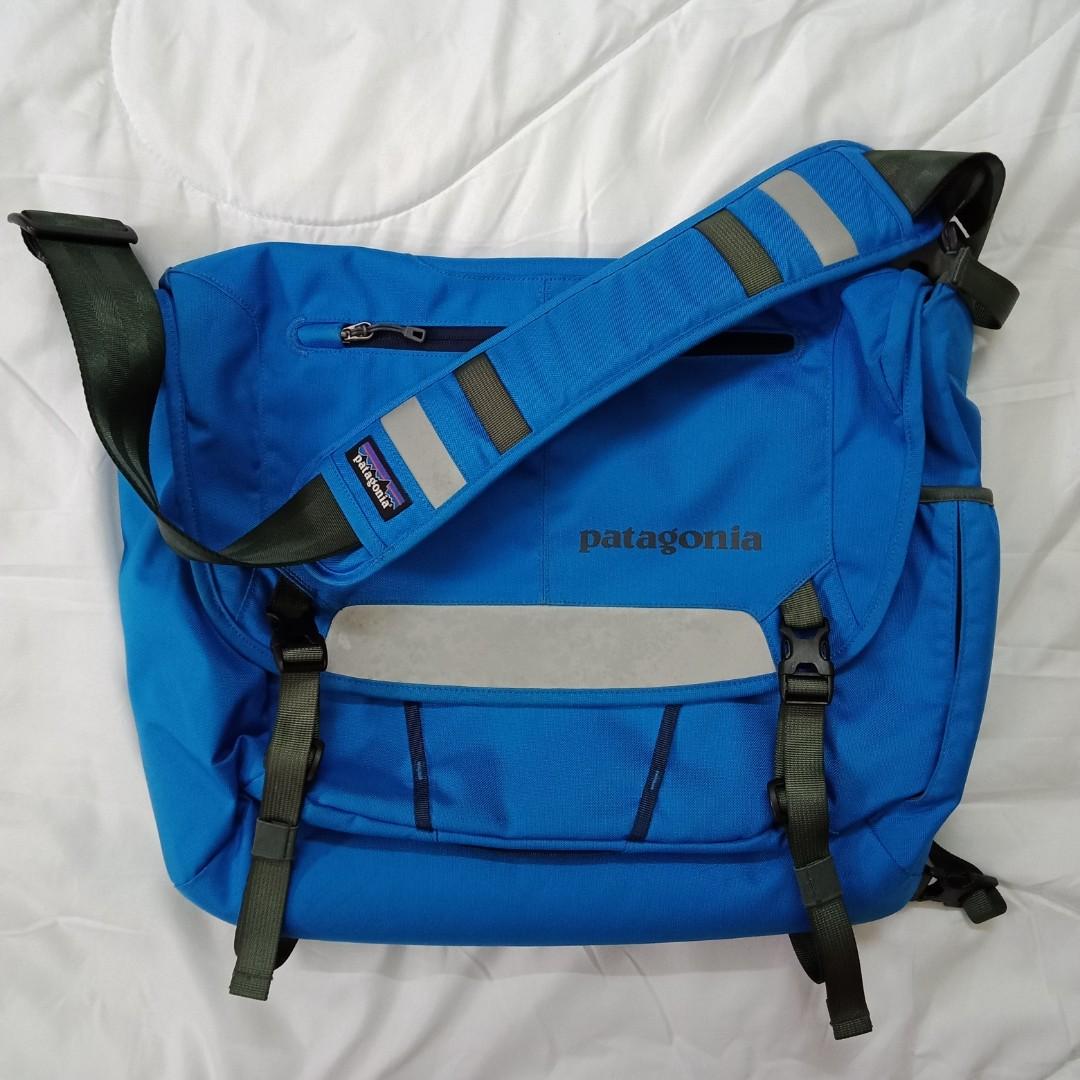 Patagonia half online mass courier bag