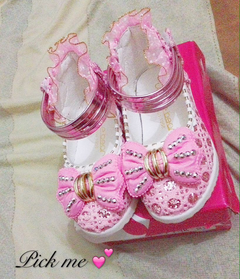 barbie shoes pink