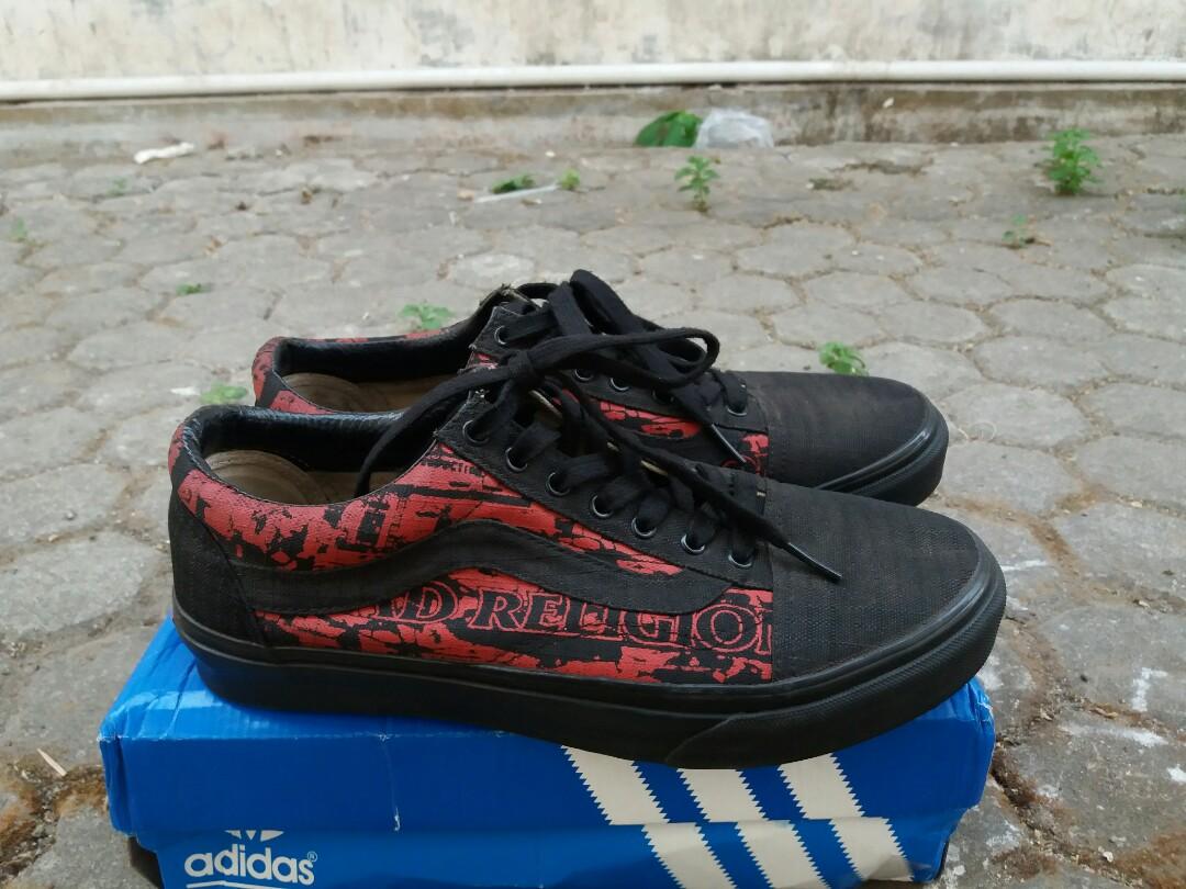Vans old skool x hot sale bad religion
