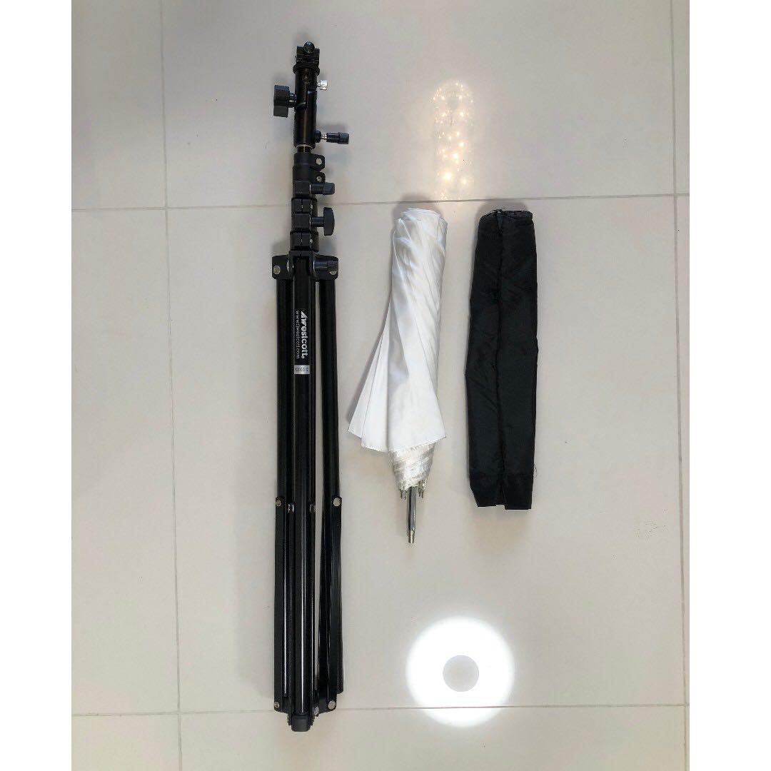 Westcott 43" Collapsible Umbrella Flash Kit with Stand, Photography