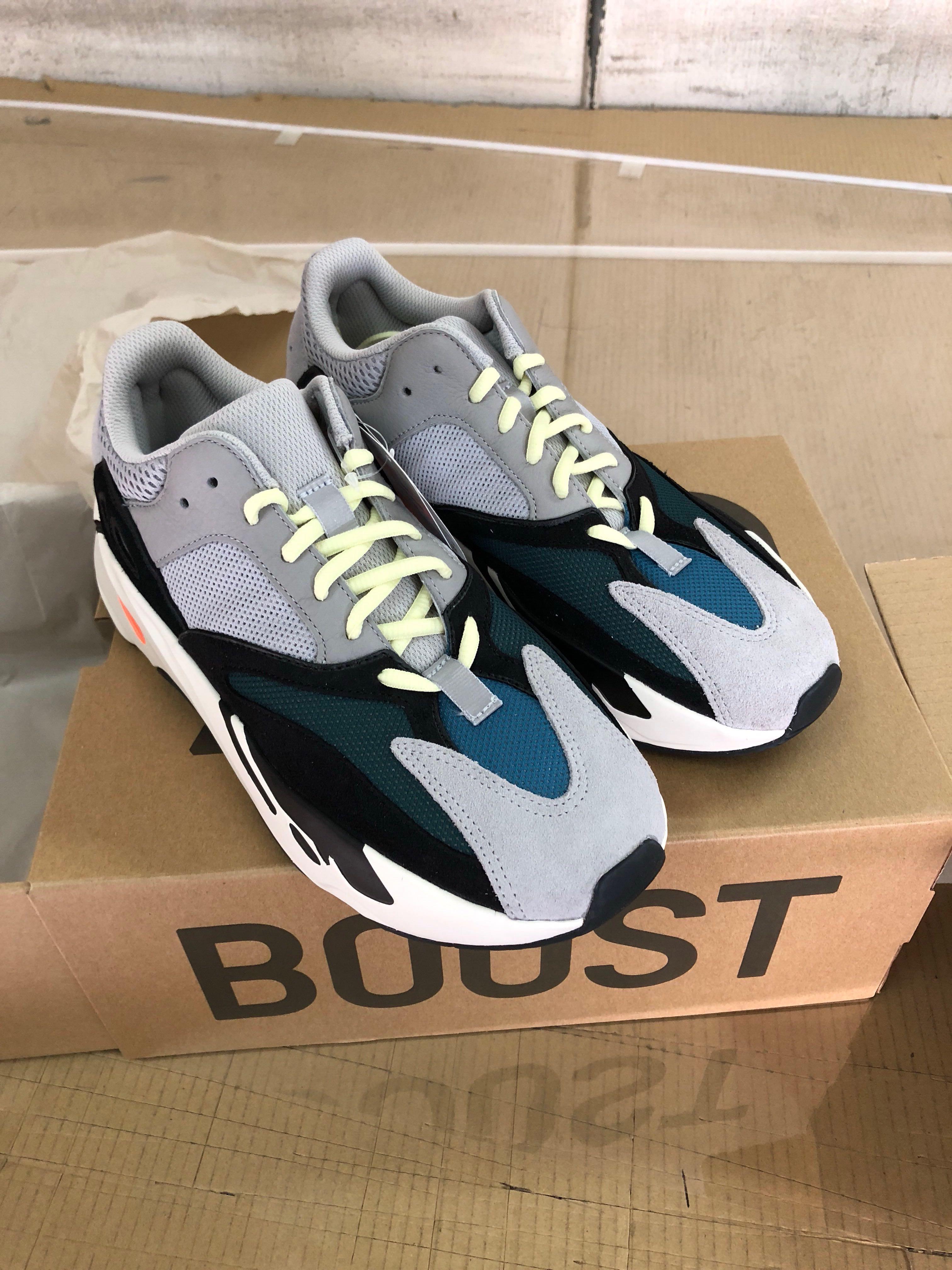 yeezy boost 700 solid grey & chalk white