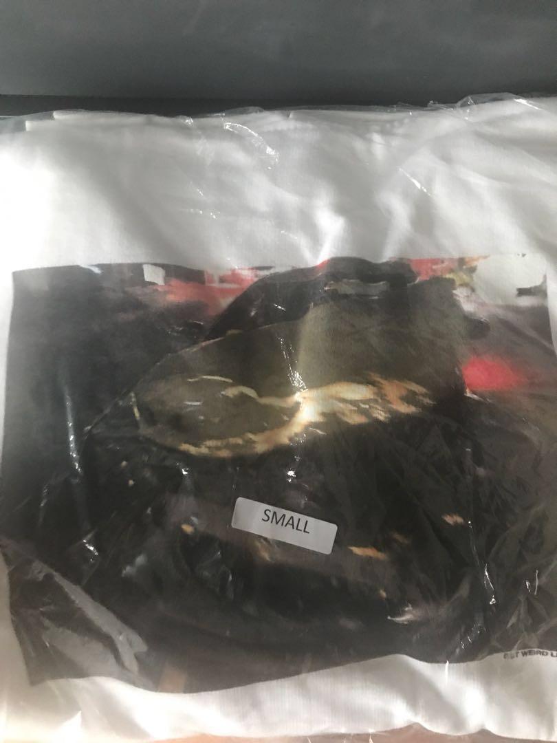 ASSC Hoodie Wrecked Size Small Men s Fashion Tops Sets