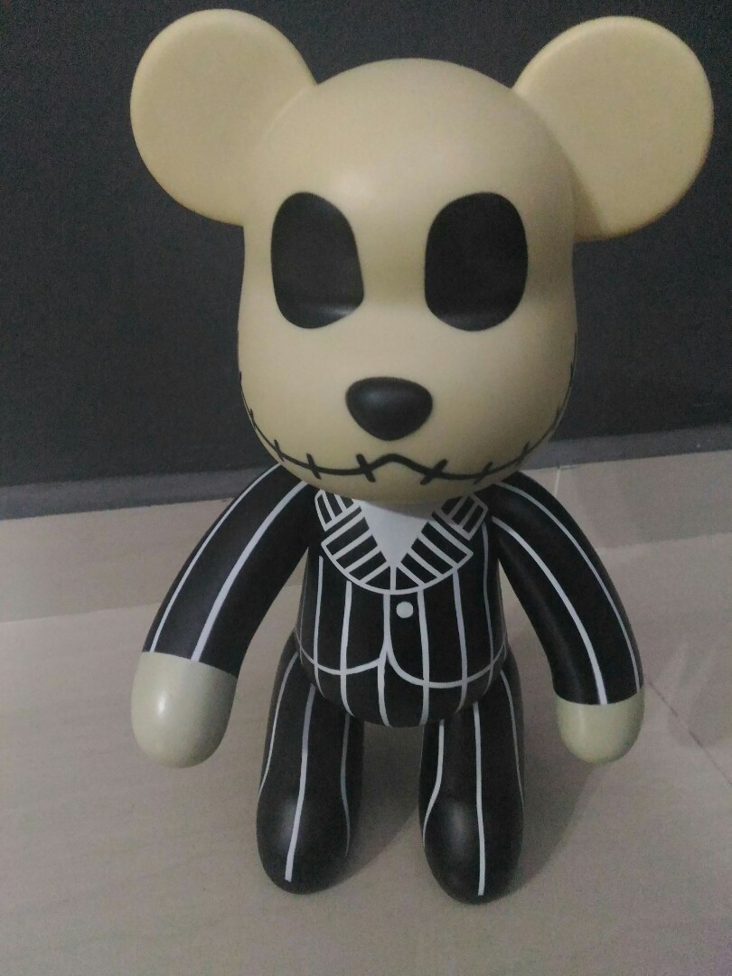 bearbrick-figurine-hobbies-toys-toys-games-on-carousell