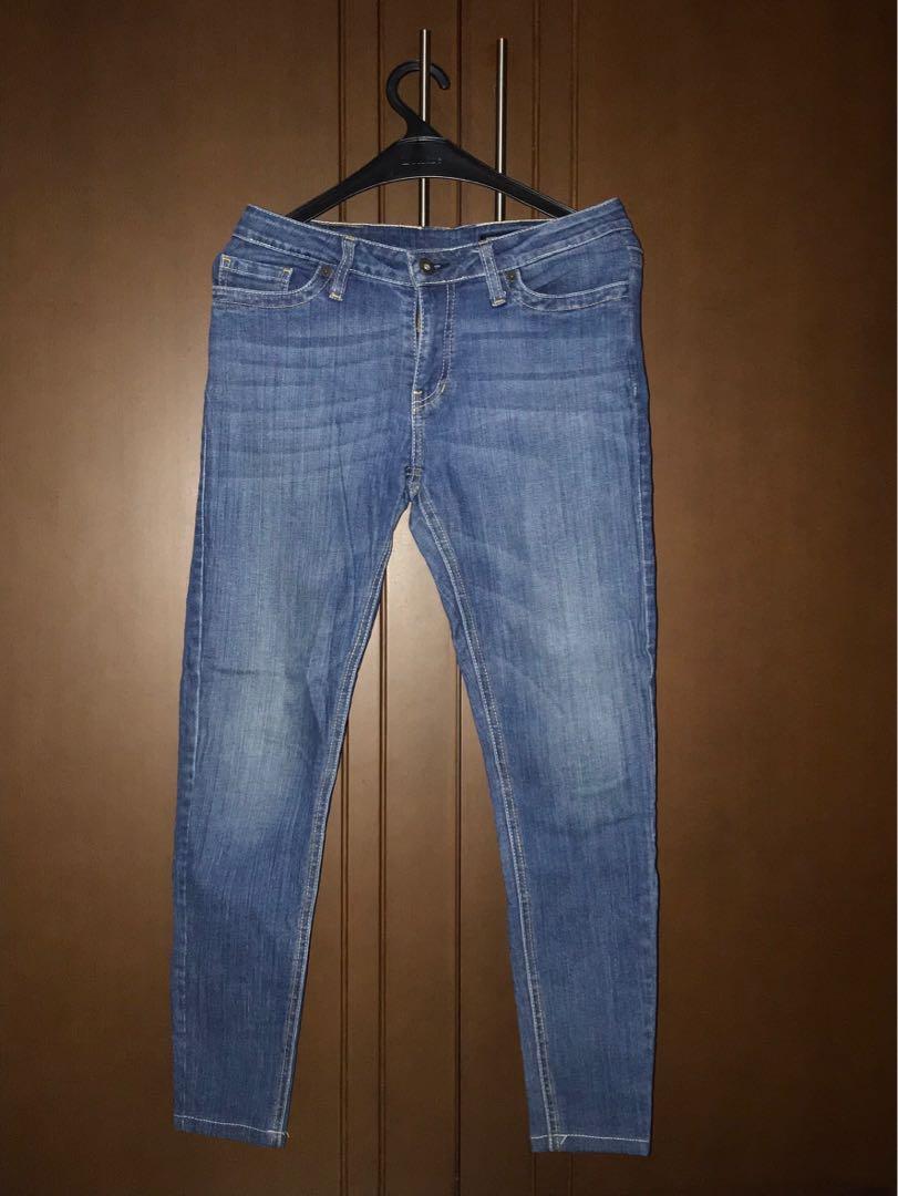 harga jeans guess original