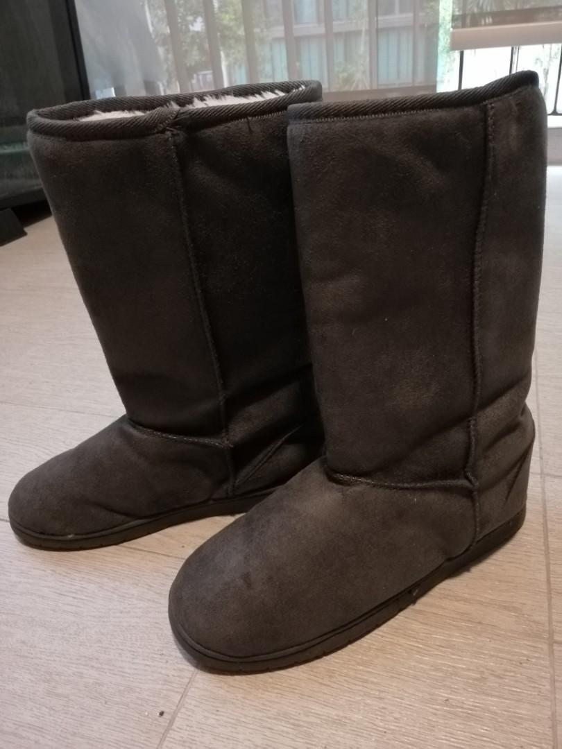 DAWGS Winter Boots Women s Fashion Footwear Boots on Carousell