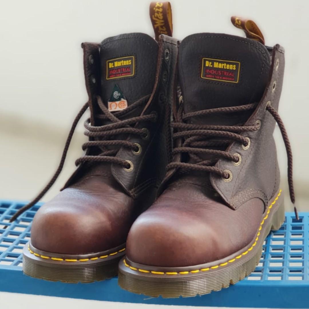 dr martens icon 7b10 steel toe reviews