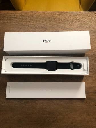 Like New Apple Watch 42mm series 3 GPS + LTE AppleCare+ 8/2020 - $375