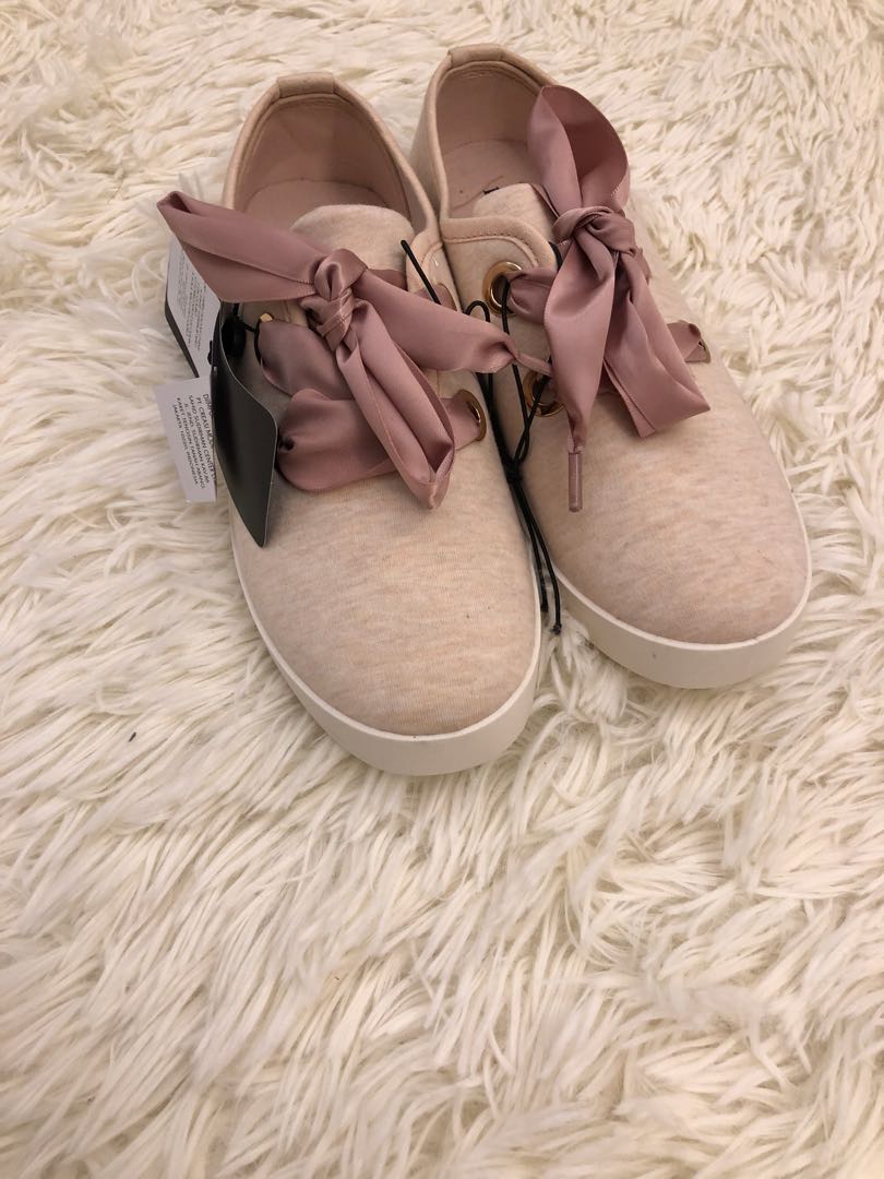 Pink ribbon sneakers, Women's Fashion 