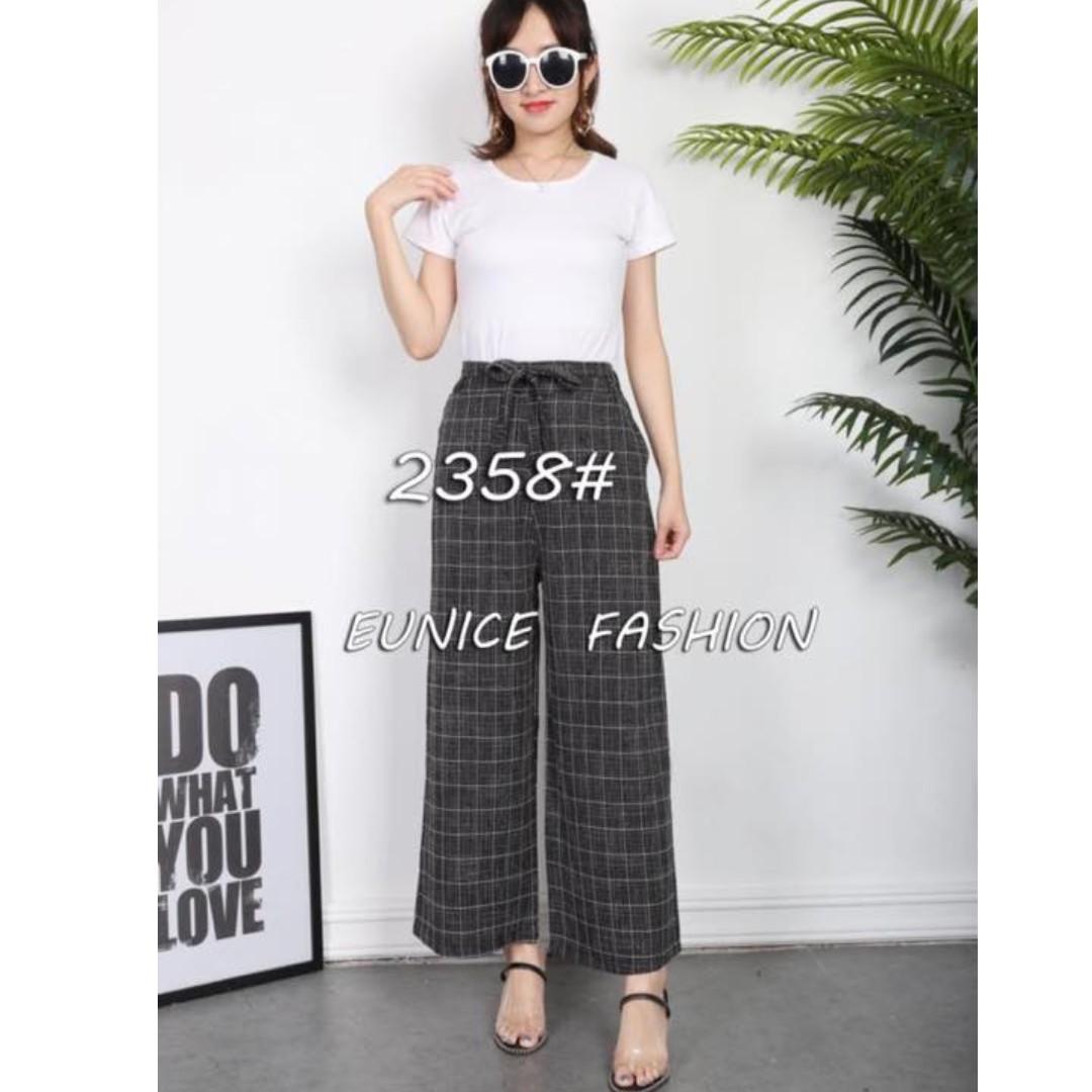 Plaid store square pants