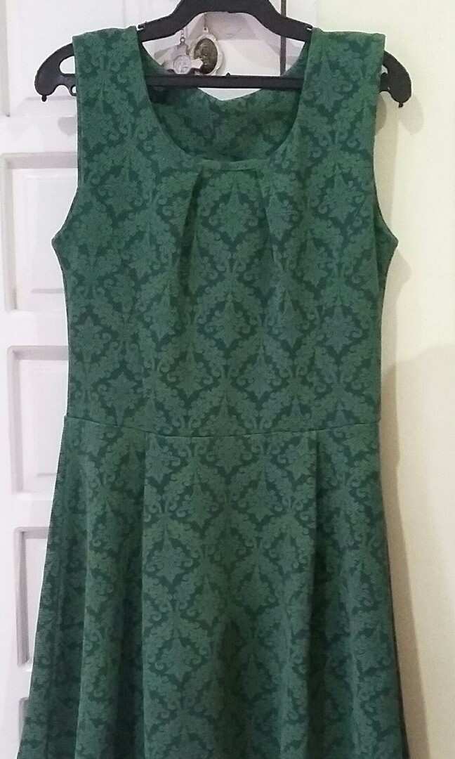 Printed emerald green skater dress, Women's Fashion, Dresses & Sets ...