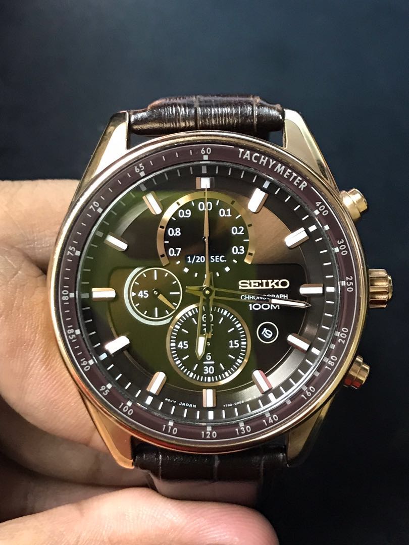 Seiko Chronograph 100M Gold, Luxury, Watches Carousell