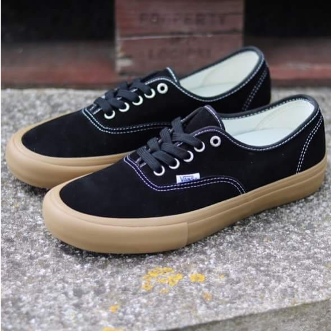 vans suede authentic pro