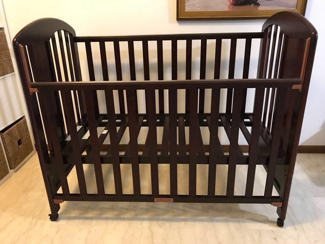 Wooden Baby cot and junior bed, Babies 