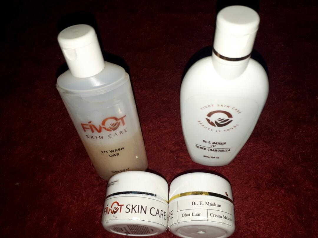 1 Paket Skin Care Dr E Maskun Fesyen Wanita Aksesoris Di Carousell
