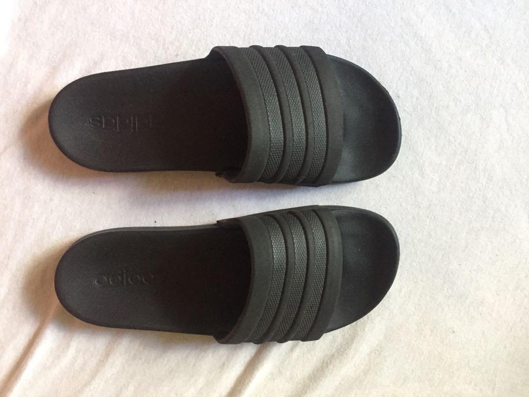 adidas adilette triple black