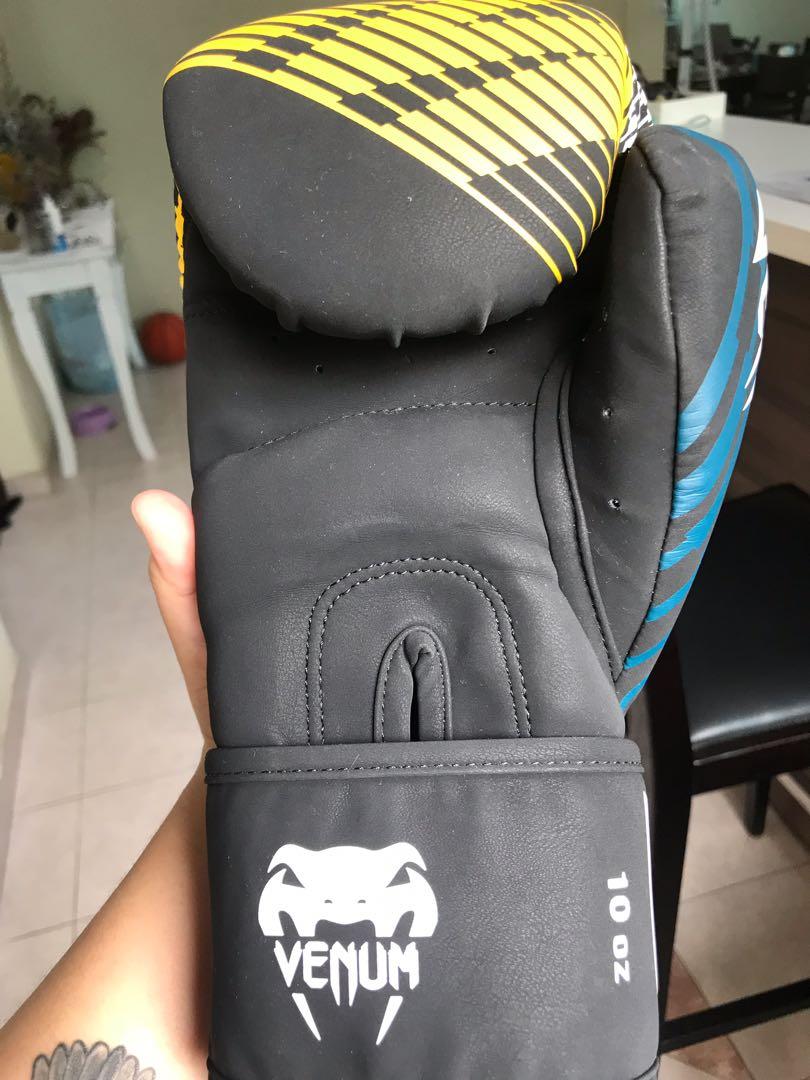 Venum plasma sale boxing gloves